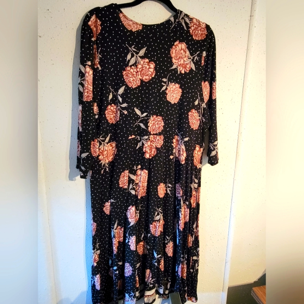 Torrid Black Foral Dot Jersey Faux Wrap Dress size 2X - Picture 3 of 5